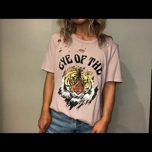 NWOT ripped eye of the tiger tee